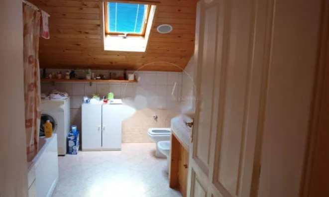 Недвижимость Четырехкомнатная квартира Центр: 9