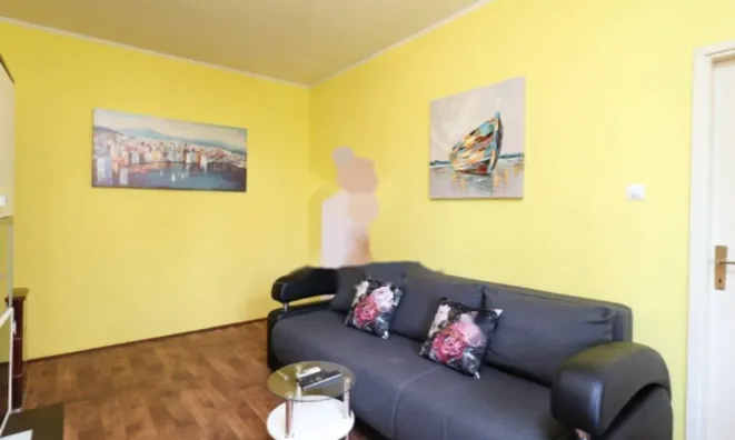 Недвижимость Двухкомнатная квартира Центр: 3