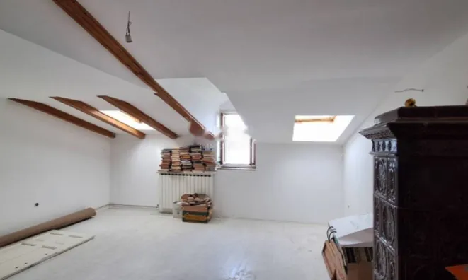 Недвижимость Трехкомнатная квартира Центр: 5