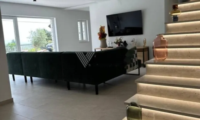 Недвижимость Семейный дом в Поляне: 23