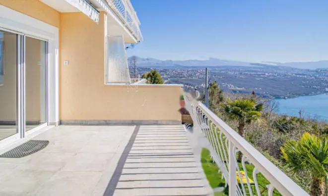 Недвижимость Двухкомнатная квартира в Центре Опатии: 5