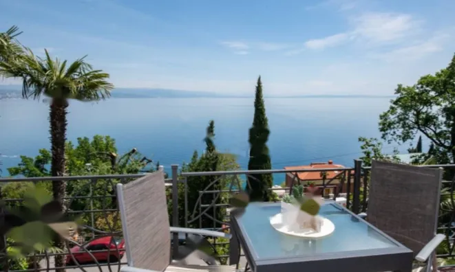 Недвижимость Четырехкомнатная квартира в Центре Опатии: 1