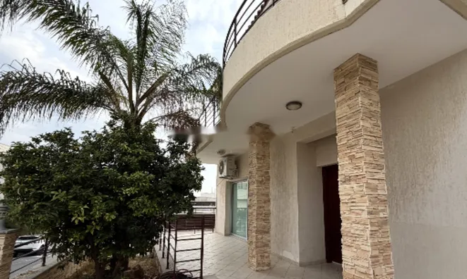 Недвижимость 5 Bedroom Villa for Sale in Agia Fyla, Limassol: 2