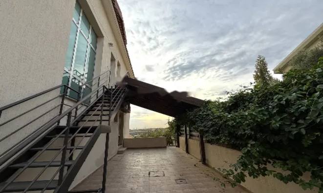 Недвижимость 5 Bedroom Villa for Sale in Agia Fyla, Limassol: 25