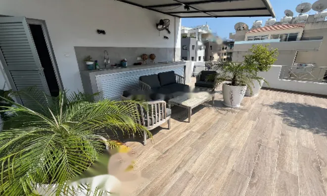 Недвижимость 2 Bedroom Penthouse Apartment With Roof Garden For Sale in Germasogeia , Limassol: 1