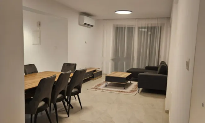 Недвижимость 3 Bedrooms Apartment For sale in Neapolis, Limassol: 2
