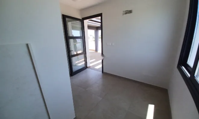 Недвижимость 3+1 Bedrooms Penthouse For sale in Germasogeia, Limassol: 16