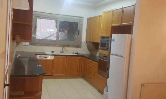 Недвижимость 4 Bedroom Villa with Stunning Sea View Limassol, Ag. Phyla: 4