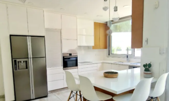 Недвижимость 5 Bedrooms Villa For sale in Agios Athanasios, Limassol: 8