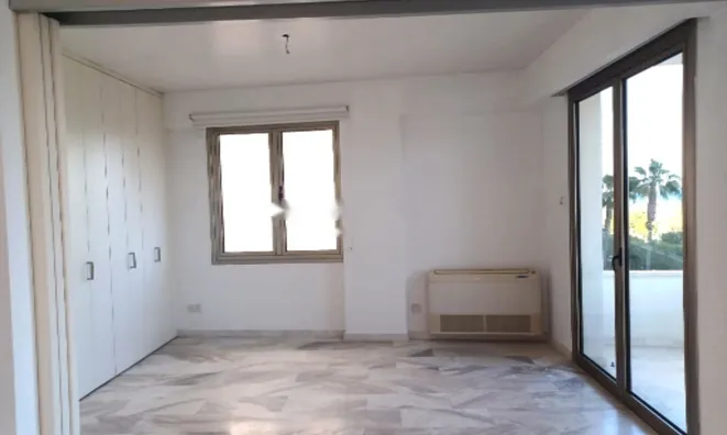 Недвижимость 2 Bedroom Apartment For Sale In Molos, Limassol: 11