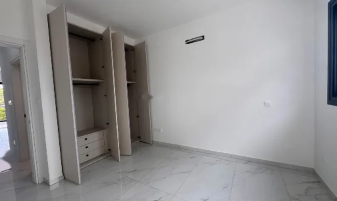 Недвижимость 2 bedroom Apartment For sale in City Center, Limassol: 4