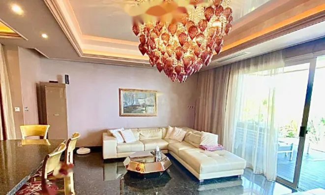 Недвижимость Luxury 3-Bedroom Seafront Apartment in Agios Tychonas, Limassol: 8