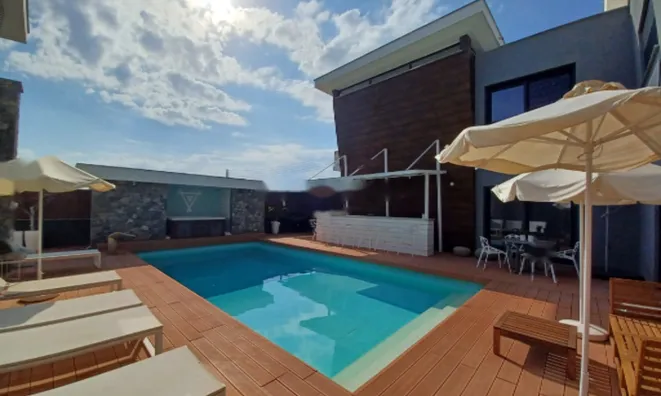 Недвижимость 7 Bedroom Villa For Sale in Kolossi, Limassol: 2