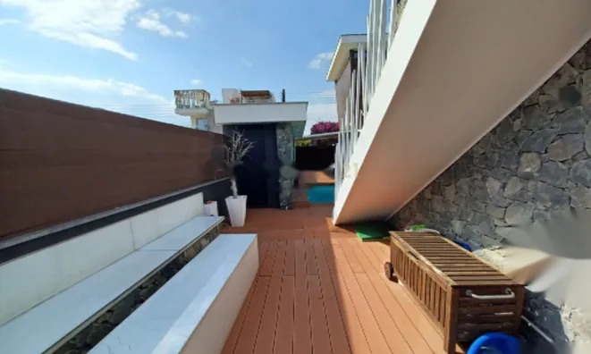 Недвижимость 7 Bedroom Villa For Sale in Kolossi, Limassol: 27