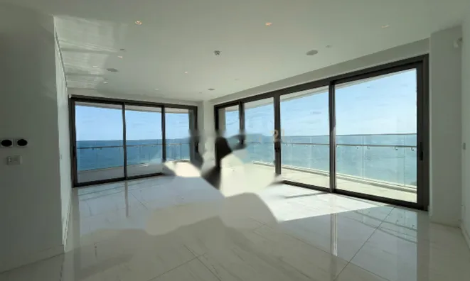 Недвижимость Spectacular 3 Bedroom Apartment for Sale in Limassol, Potamos Germasogeias: 2