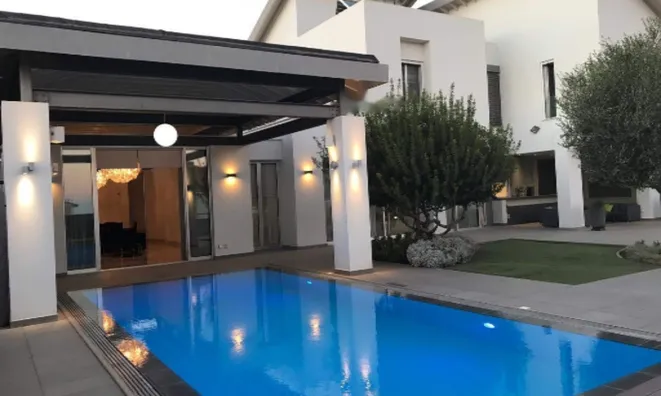 Недвижимость 4 Bedroom House in Panthea, Limassol: 2