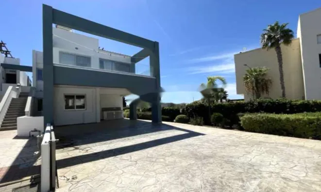 Недвижимость 3 Bedroom Apartment for Sale in Pervolia, Larnaca: 3