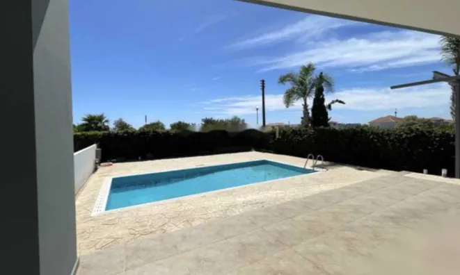 Недвижимость 3 Bedroom Apartment for Sale in Pervolia, Larnaca: 9