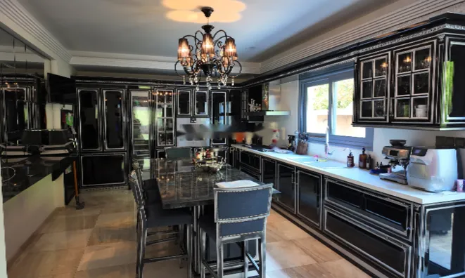 Недвижимость Stunning 4-Bedroom Villa in Agios Athanasios – Just Steps from the Beach: 9