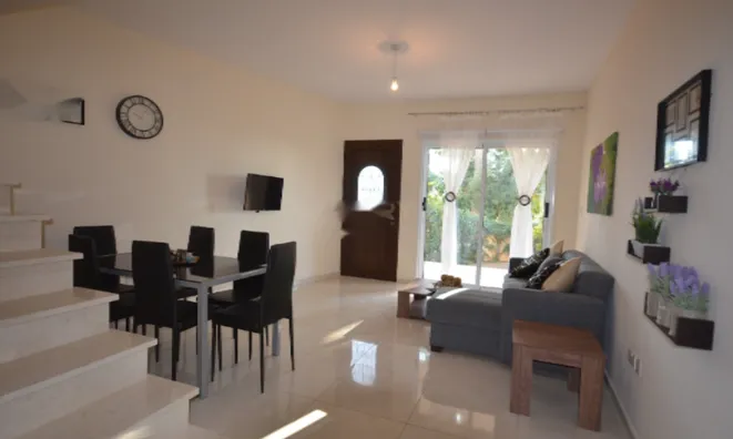 Недвижимость 3 Bedroom Apartment For sale in Pafos City: 1