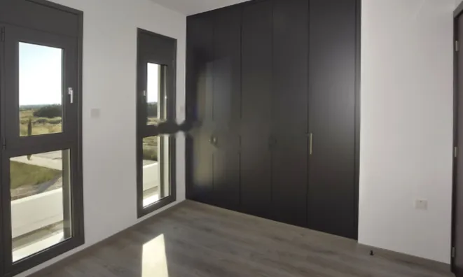 Недвижимость 5 Bedroom House For Sale in Larnaca, Dhekelia: 3