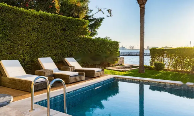 Недвижимость 5 Bedroom Beachfront Villa for Sale in Limassol Marina: 6