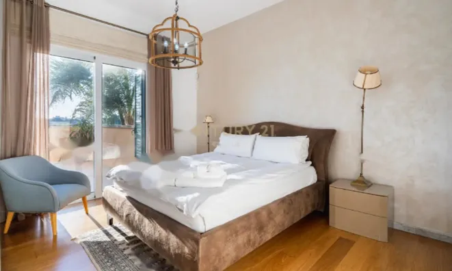 Недвижимость 5 Bedroom Beachfront Villa for Sale in Limassol Marina: 9