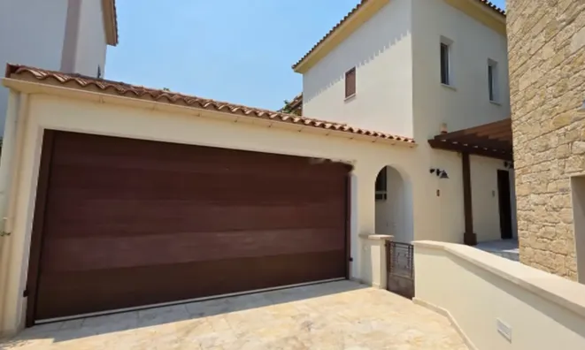 Недвижимость 5 Bedroom Beachfront Villa for Sale in Limassol Marina: 16