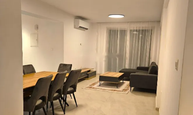Недвижимость 3 Bedroom Apartment For Sale in Neapolis , Limassol: 3