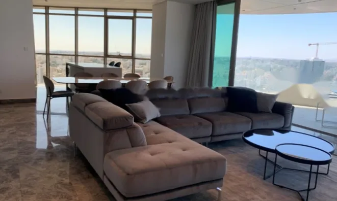 Недвижимость 3 Bedroom Iconic View Apartment for Sale in Nicosia, City Centre: 9