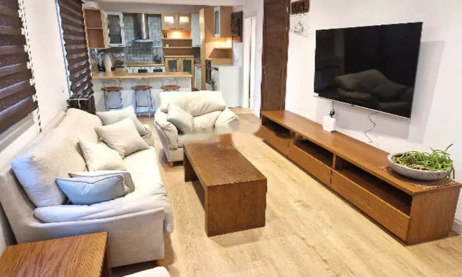 Недвижимость 3 Bedroom Seaview Penthouse For Sale in Agios Tychonas, Limassol: 2