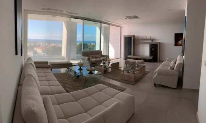 Недвижимость 3 Bedrooms Apartment For sale in Pafos: 1