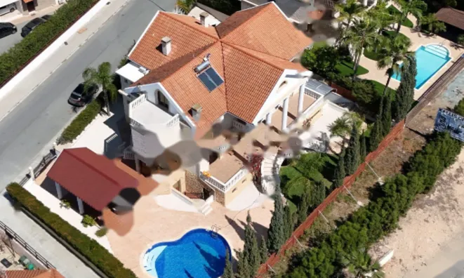Недвижимость 6 Bedroom Villa For Sale in Agios Tychonas, Limassol: 1
