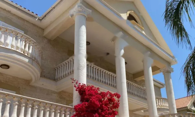 Недвижимость 6 Bedroom Villa For Sale in Agios Tychonas, Limassol: 3