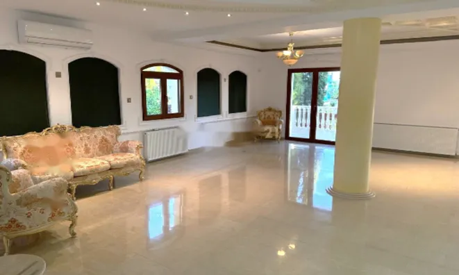 Недвижимость 6 Bedroom Villa For Sale in Agios Tychonas, Limassol: 4