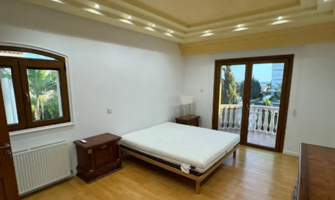 Недвижимость 6 Bedroom Villa For Sale in Agios Tychonas, Limassol: 8