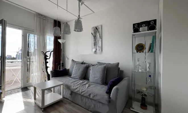 Недвижимость 1 Bedroom Apartment For Sale in Mesa Geitonia, Limassol: 2