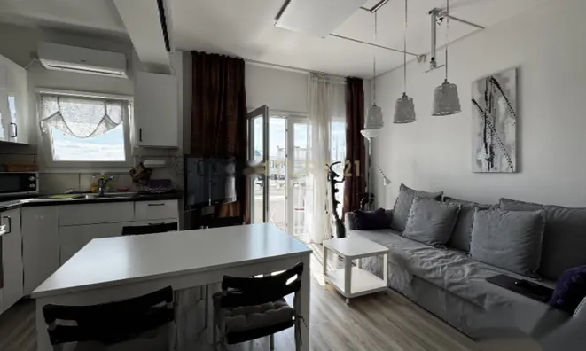 Недвижимость 1 Bedroom Apartment For Sale in Mesa Geitonia, Limassol: 3