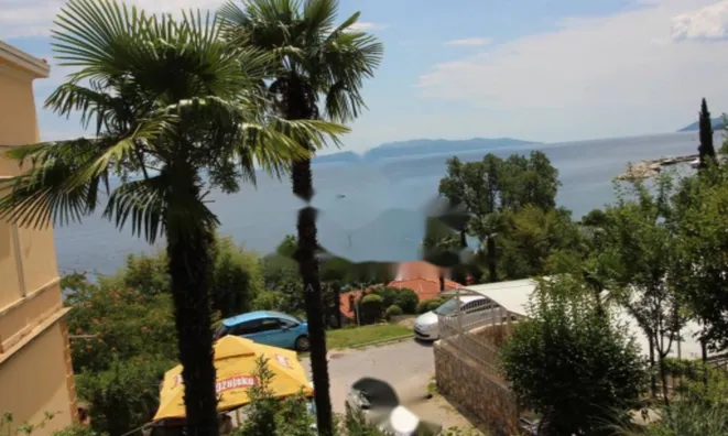 Недвижимость Трехкомнатная квартира Центр: 1