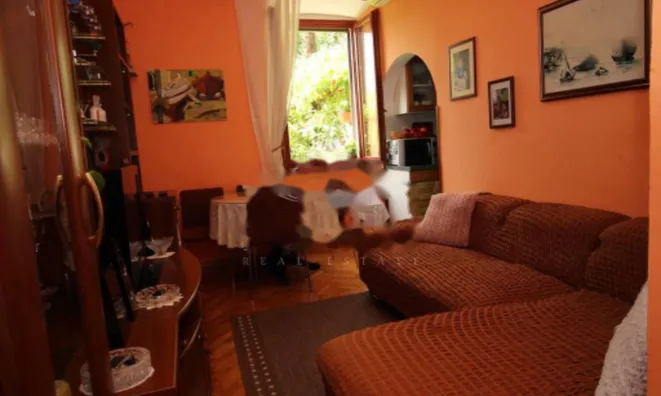 Недвижимость Трехкомнатная квартира Центр: 5