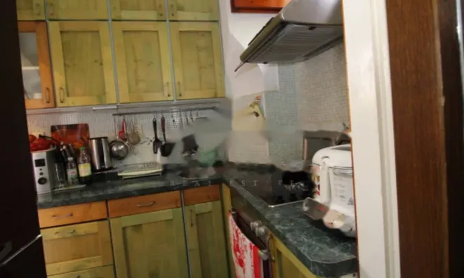 Недвижимость Трехкомнатная квартира Центр: 8