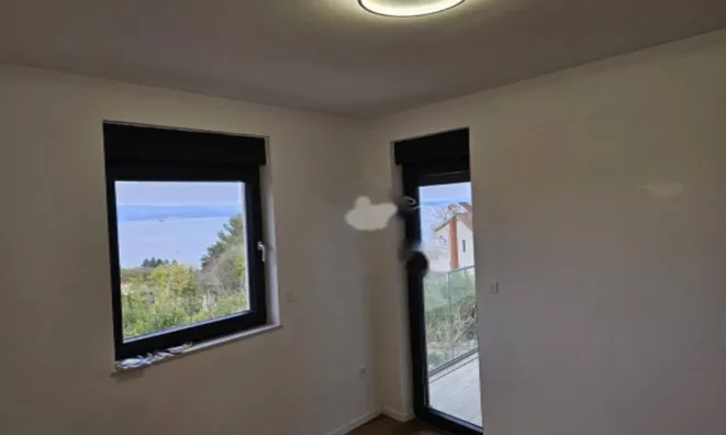 Недвижимость Трёхкомнатная квартира Оприч: 29