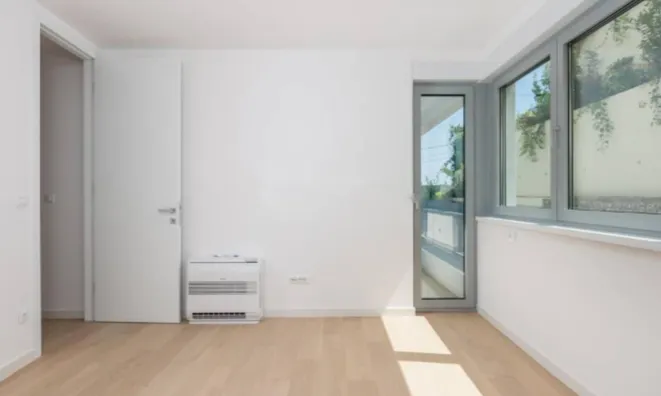 Недвижимость Трехкомнатная квартира центр: 16