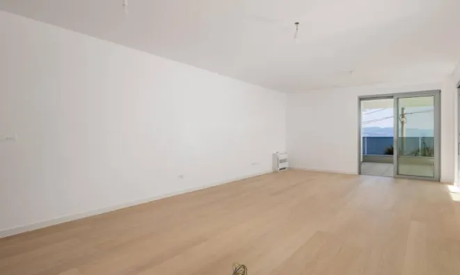 Недвижимость Трехкомнатная квартира центр: 20