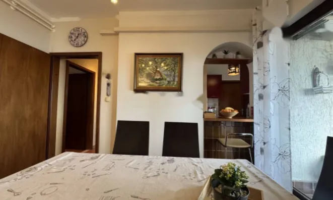 Недвижимость Четырехкомнатная квартира Центр: 4