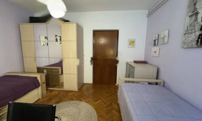 Недвижимость Четырехкомнатная квартира Центр: 10