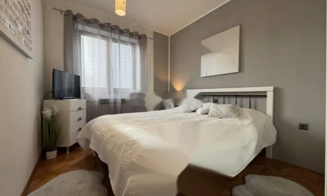 Недвижимость Четырехкомнатная квартира Центр: 18