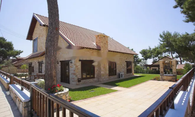 Недвижимость 4 Bedroom Detached house in Souni-Zanakia, Limassol: 3