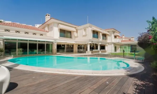 Недвижимость Beachfront 5 Bedroom Ultra-Luxury Villa in Agios Tychonas, Limassol: 1