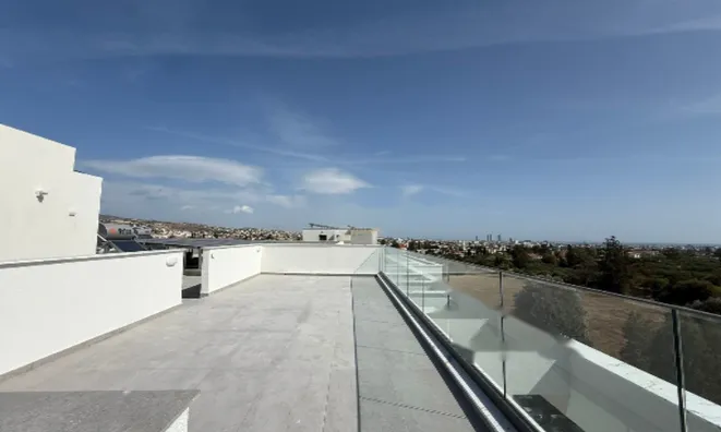 Недвижимость 3 Bedroom Penthouse for Sale in Limassol, Kato Polemidia: 2